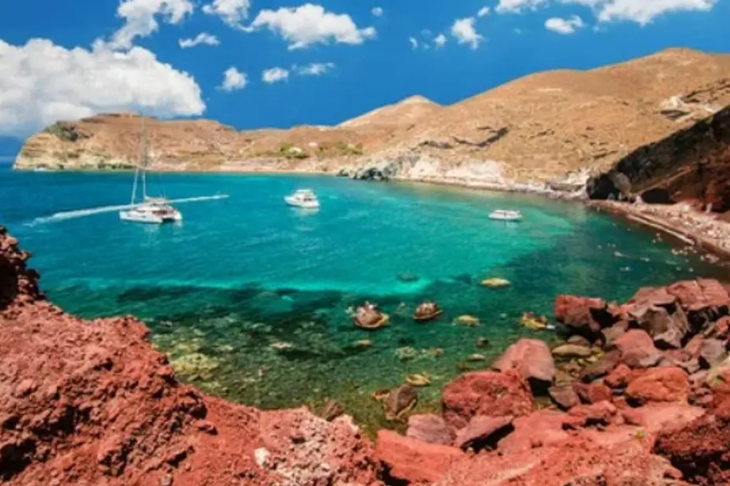 Santorin : croisière de luxe dans la caldeira avec repas grec complet et boissons
